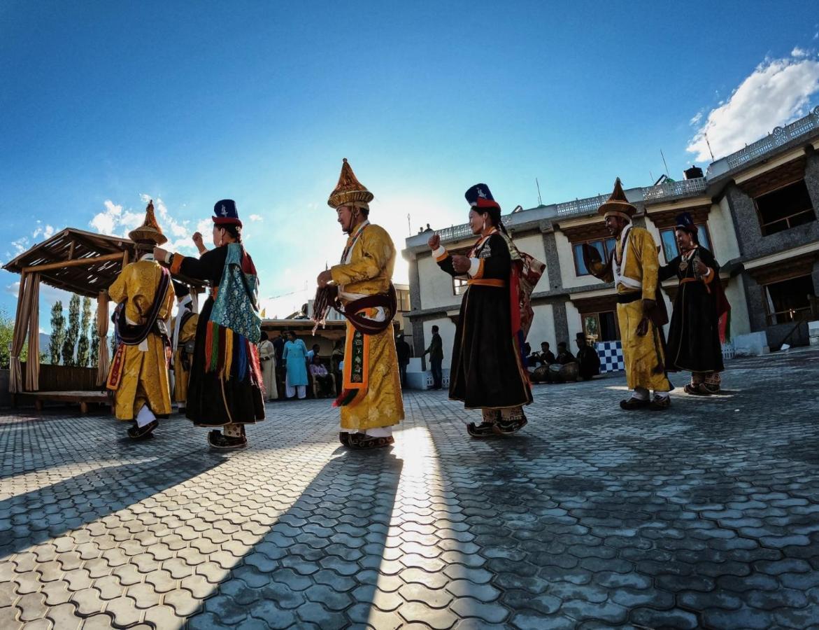 Cho Palace Leh Bagian luar foto