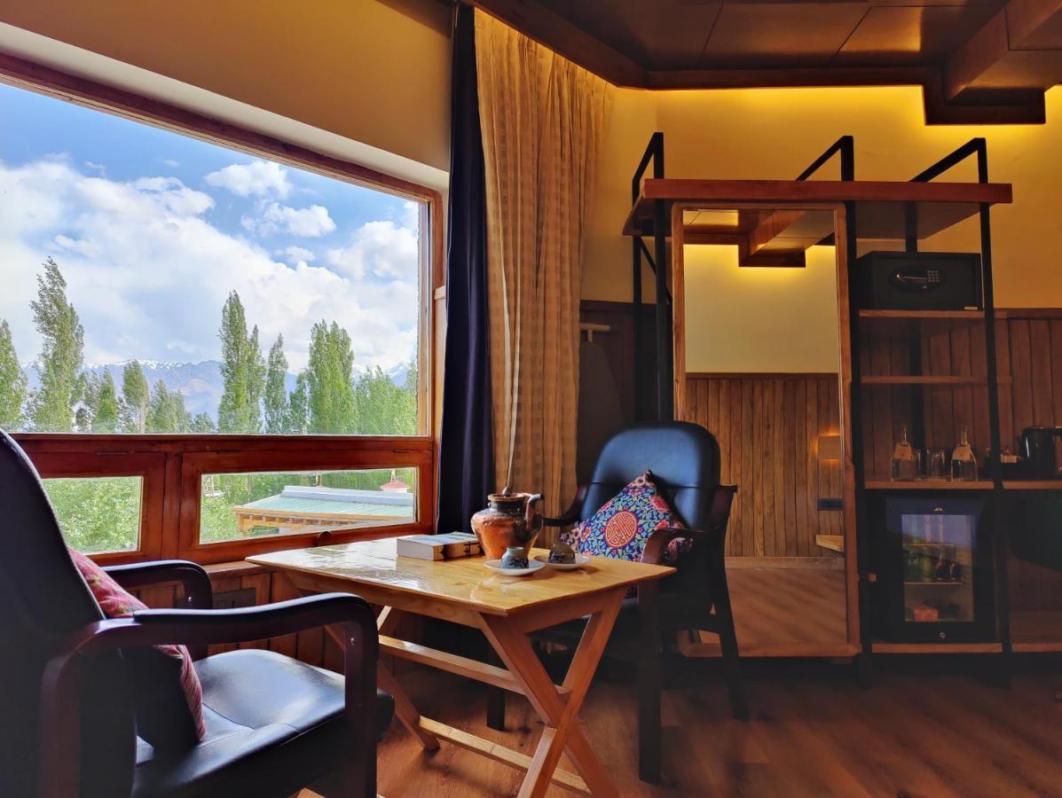 Cho Palace Leh Bagian luar foto