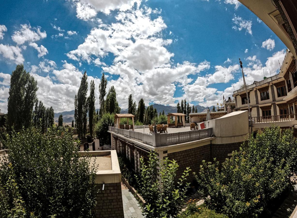 Cho Palace Leh Bagian luar foto